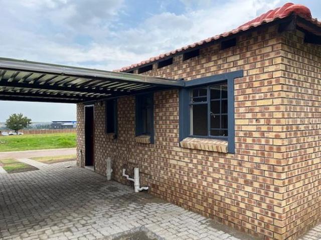 3 Bedroom Townhouse in Evander
