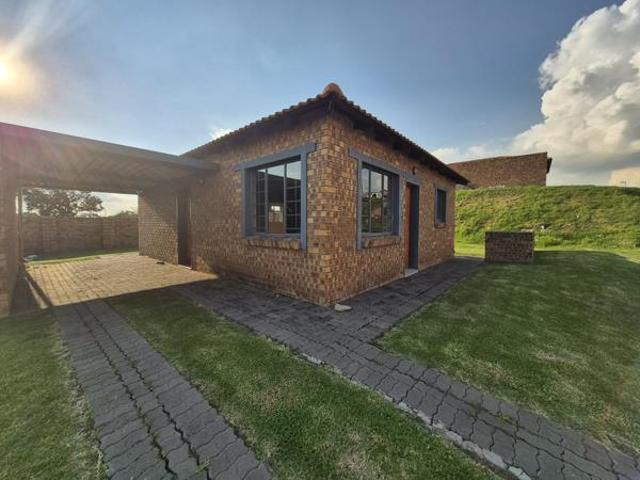 3 Bedroom Townhouse in Evander