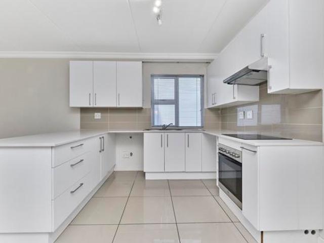 3 Bedroom Townhouse in Eagle Canyon Golf Estate