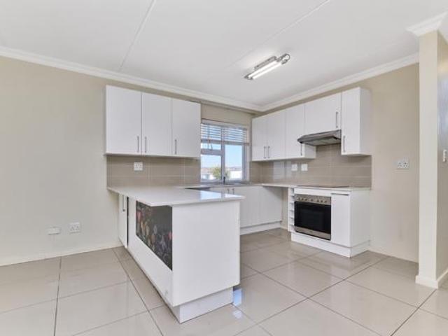 3 Bedroom Townhouse in Eagle Canyon Golf Estate