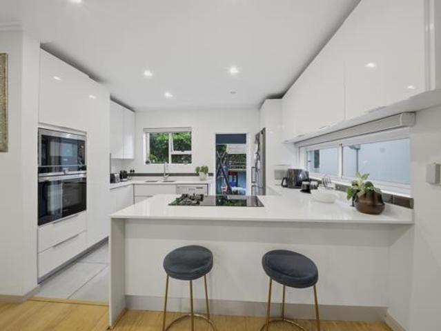 3 Bedroom Townhouse in Eagle Canyon Golf Estate