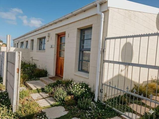 3 Bedroom Townhouse in Eastridge