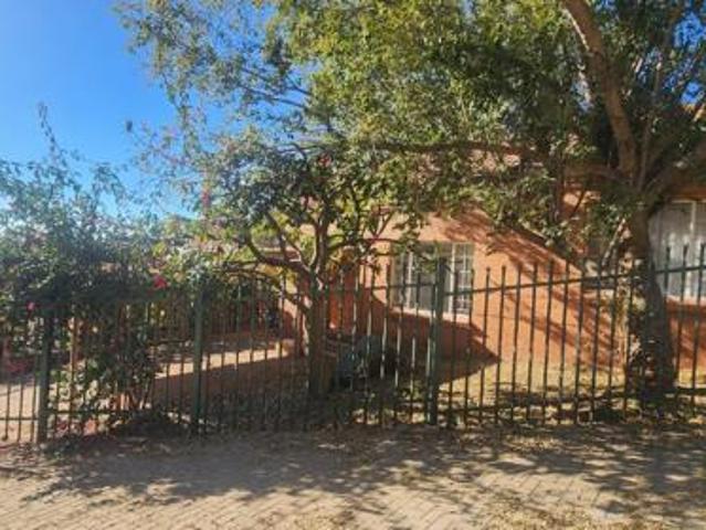 3 Bedroom Townhouse in Elandsrand