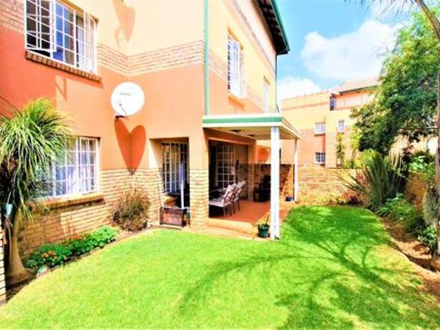 3 Bedroom Townhouse in Elarduspark