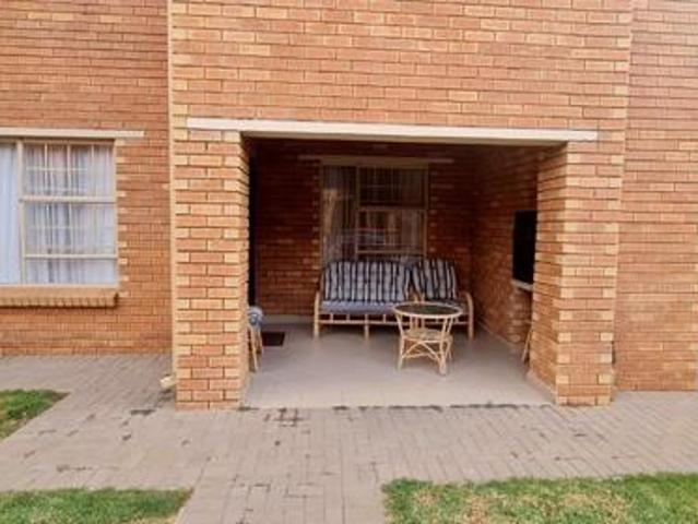 3 Bedroom Townhouse in Elarduspark