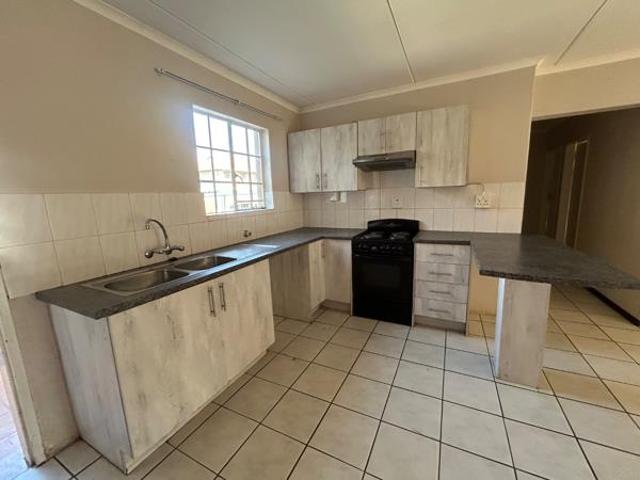 3 Bedroom Townhouse in Elarduspark