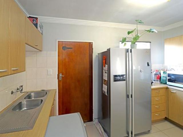 3 Bedroom Townhouse in Eldoraigne