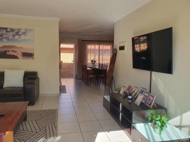 3 Bedroom Townhouse in Equestria