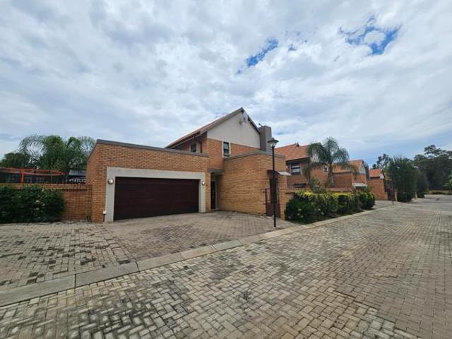 3 Bedroom Townhouse in Equestria
