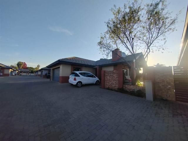 3 Bedroom Townhouse in Equestria
