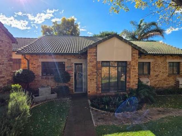 3 Bedroom Townhouse in Equestria