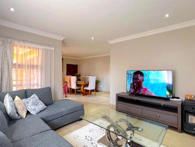 3 Bedroom Townhouse in Equestria