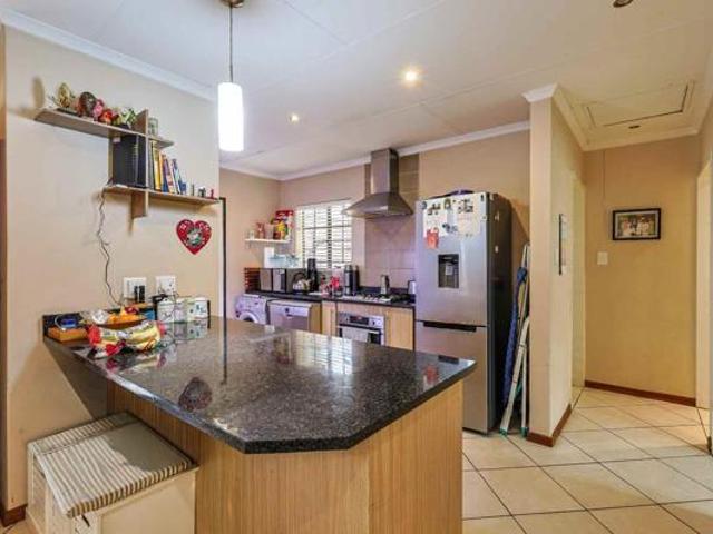 3 Bedroom Townhouse in Equestria