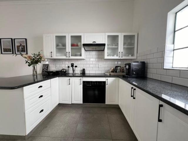 3 Bedroom Townhouse in Faerie Glen