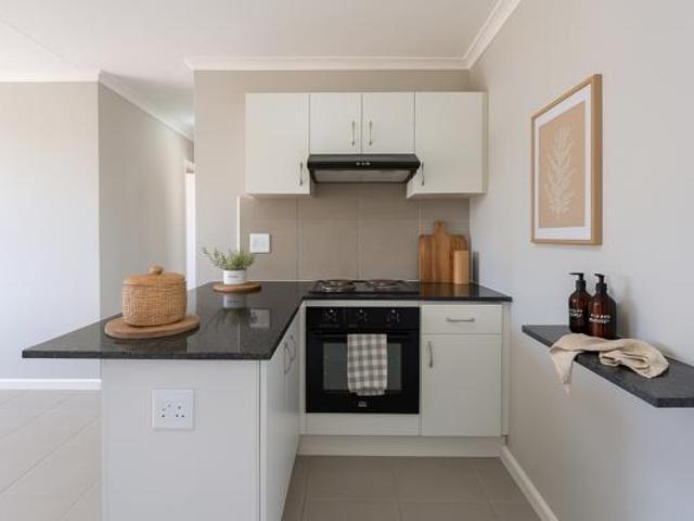 3 Bedroom Townhouse in Fairview