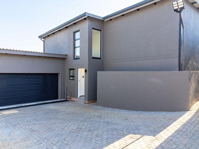 3 Bedroom Townhouse in Fairland