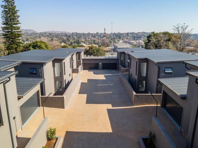 3 Bedroom Townhouse in Fairland