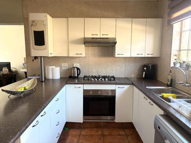 3 Bedroom Townhouse in Featherbrooke Estate