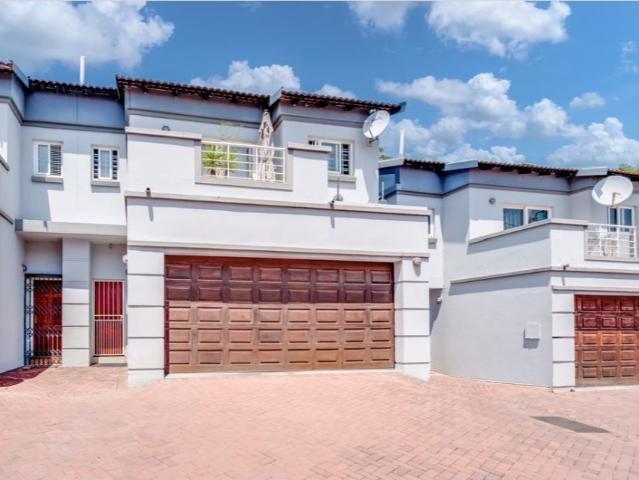 3 Bedroom Townhouse in Ferndale
