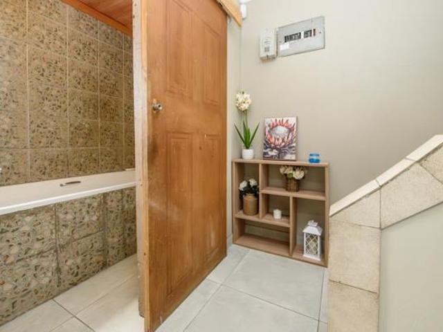 3 Bedroom Townhouse in Ferguson