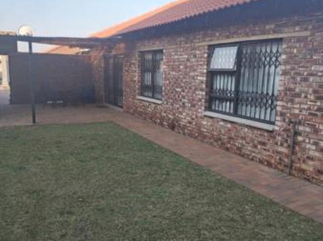 3 Bedroom Townhouse in Flamwood
