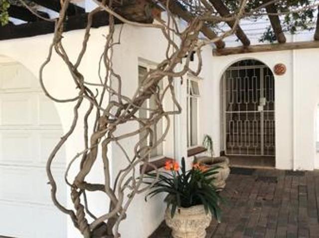 3 Bedroom Townhouse in Flamwood