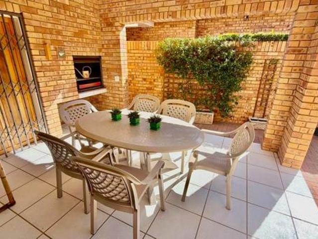 3 Bedroom Townhouse in Flamwood