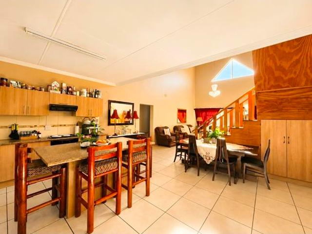 3 Bedroom Townhouse in Flamwood