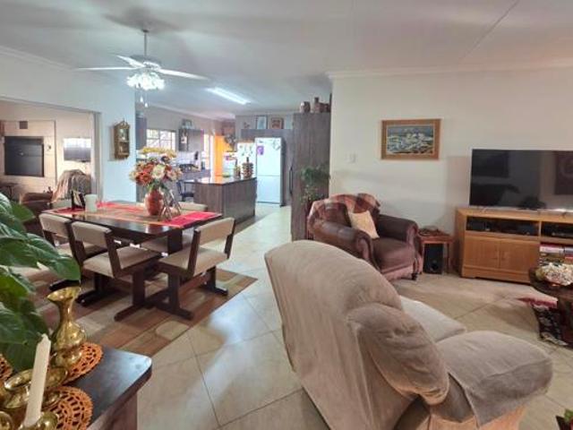 3 Bedroom Townhouse in Flimieda