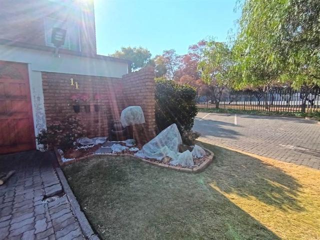3 Bedroom Townhouse in Flora Gardens