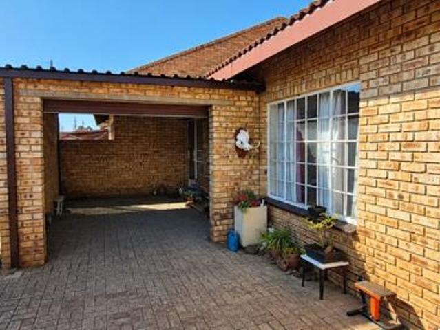 3 Bedroom Townhouse in Fochville