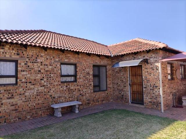 3 Bedroom Townhouse in Fochville