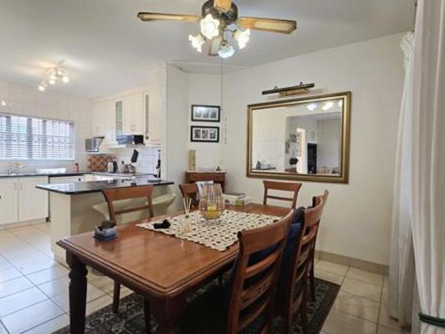 3 Bedroom Townhouse in Freeland Park