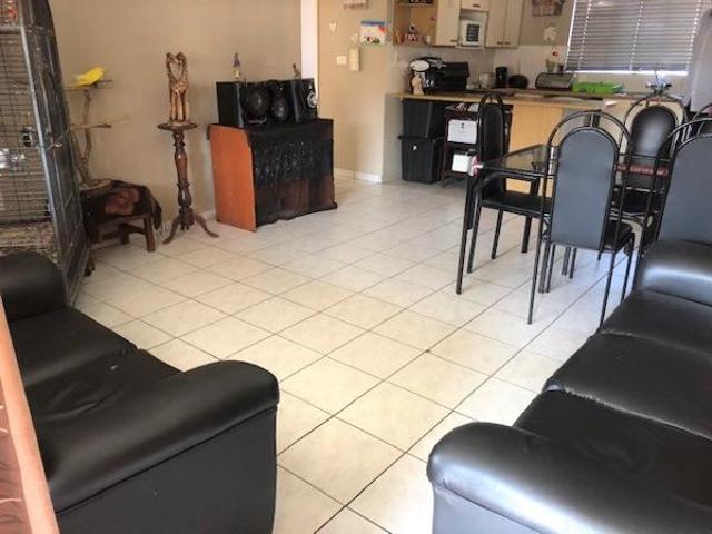 3 Bedroom Townhouse in Glen Marais