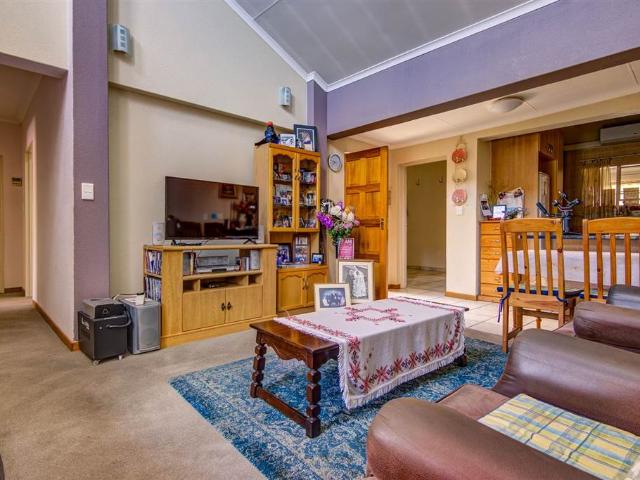 3 Bedroom Townhouse in Glen Marais