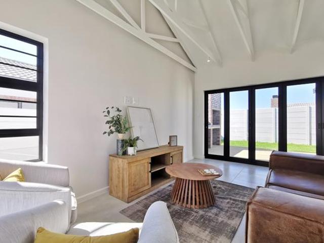 3 Bedroom Townhouse in Glenroy Park