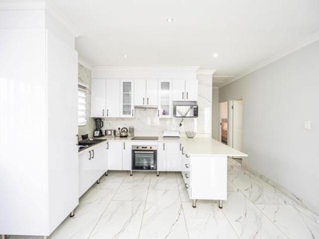 3 Bedroom Townhouse in Gonubie