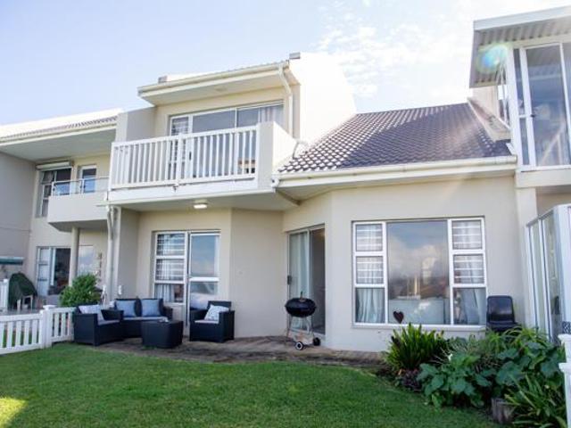 3 Bedroom Townhouse in Gonubie