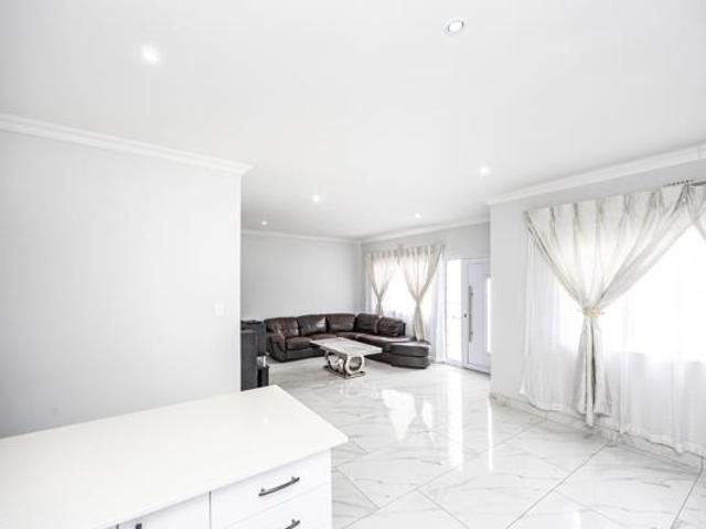 3 Bedroom Townhouse in Gonubie