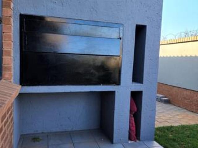 3 Bedroom Townhouse in Groenvlei SH
