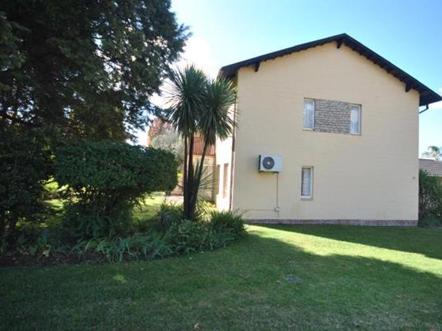 3 Bedroom Townhouse in Hutten Heights