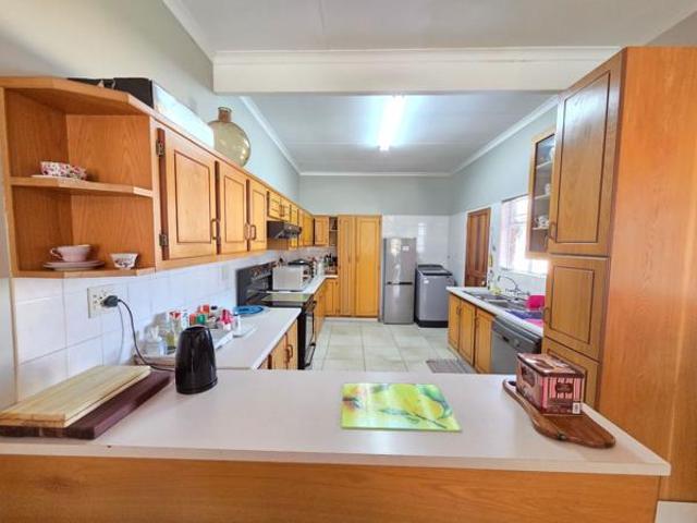 3 Bedroom Townhouse in Hutten Heights