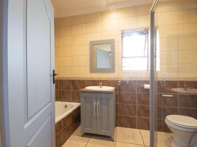 3 Bedroom Townhouse in Heidelberg Central