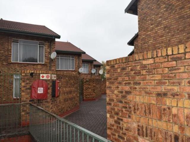 3 Bedroom Townhouse in Heidelberg Central