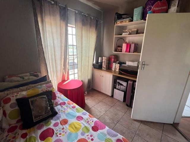 3 Bedroom Townhouse in Helderkruin