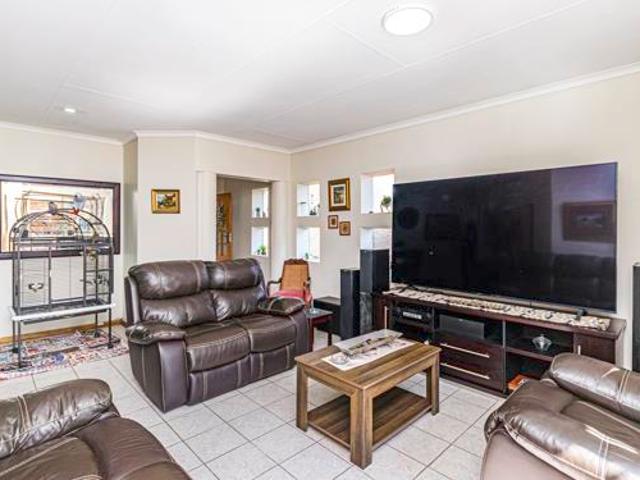3 Bedroom Townhouse in Hennopspark