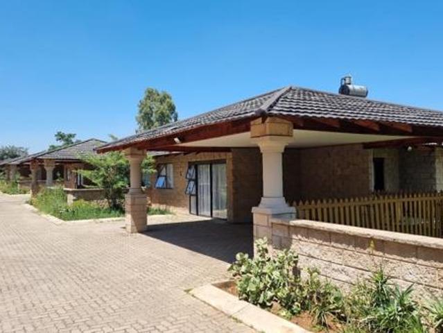 3 Bedroom Townhouse in Henley on Klip