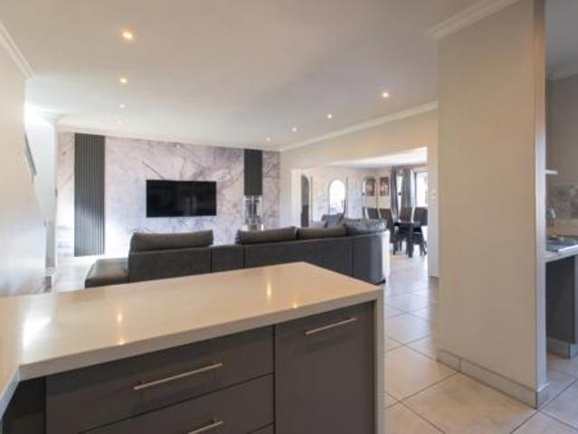 3 Bedroom Townhouse in Heritage Hill