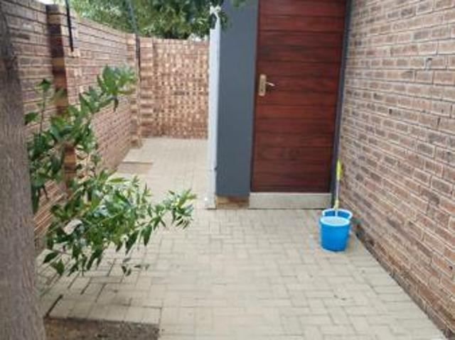 3 Bedroom Townhouse in Heuwelsig