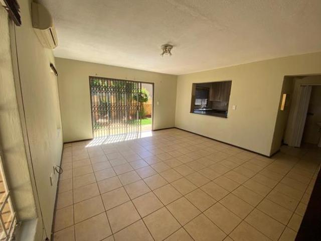 3 Bedroom Townhouse in Heuwelsig Estate